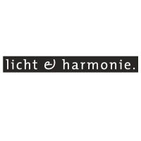 Das Logo von Wölbert zeigt "licht & harmonie" und präsentiert die Vielfalt an Türen und Dekoren. | © Sperrholz Wölbert