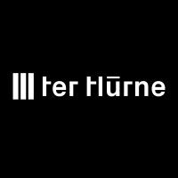 Das Logo von ter Hürne zeigt hochwertige Sperrholzprodukte für Türen und Böden in Dortmund. | © Wölbert